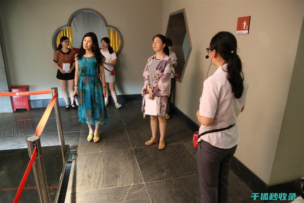 博物馆导览员培训：如何安全去除展品上的马克笔迹 (博物馆导览员做什么)